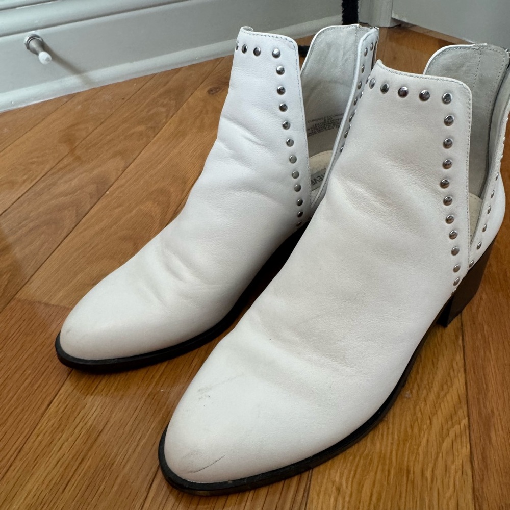 White Steve Madden booties